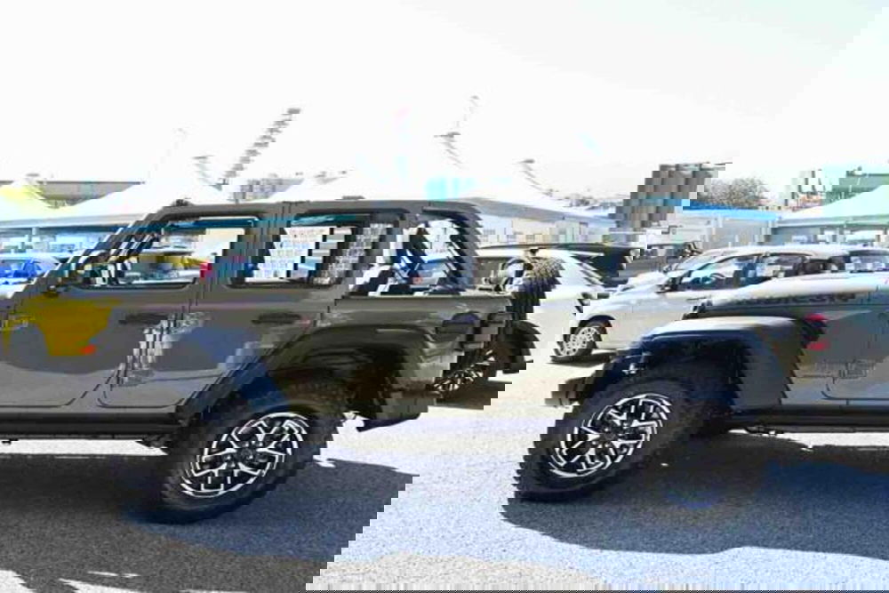 Jeep Wrangler Unlimited nuova a Torino (4)