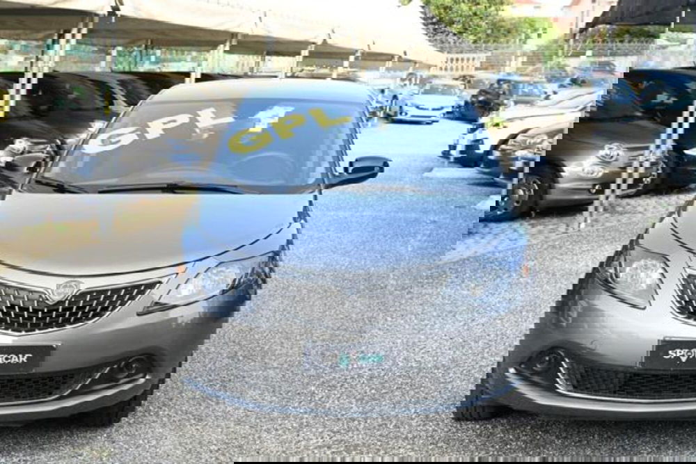 Lancia Ypsilon usata a Torino (2)