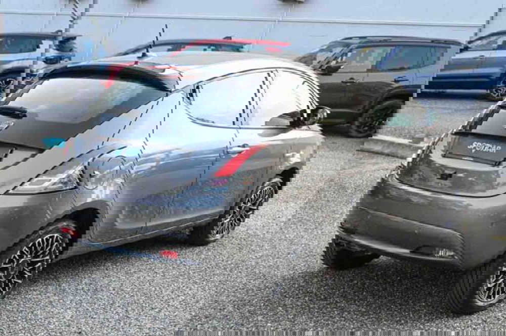 Lancia Ypsilon usata a Torino (5)