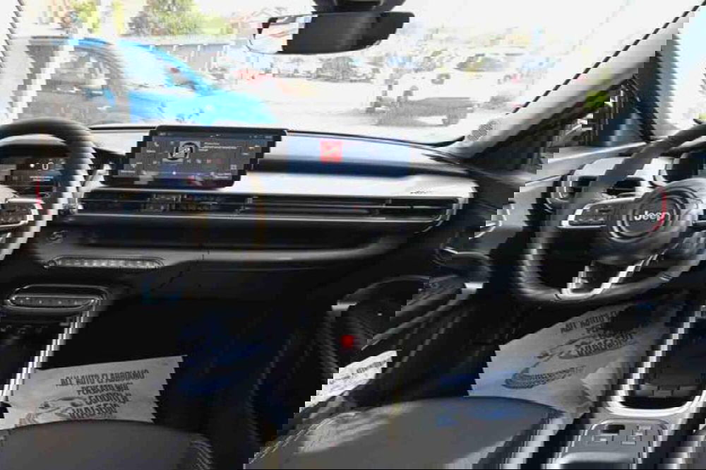 Jeep Avenger nuova a Torino (10)