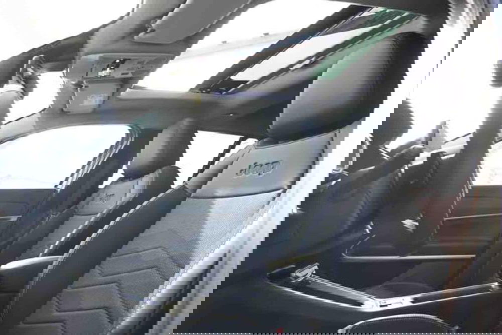 Jeep Avenger nuova a Torino (13)