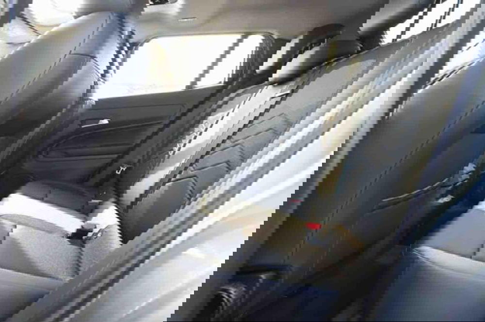 Jeep Avenger nuova a Torino (14)