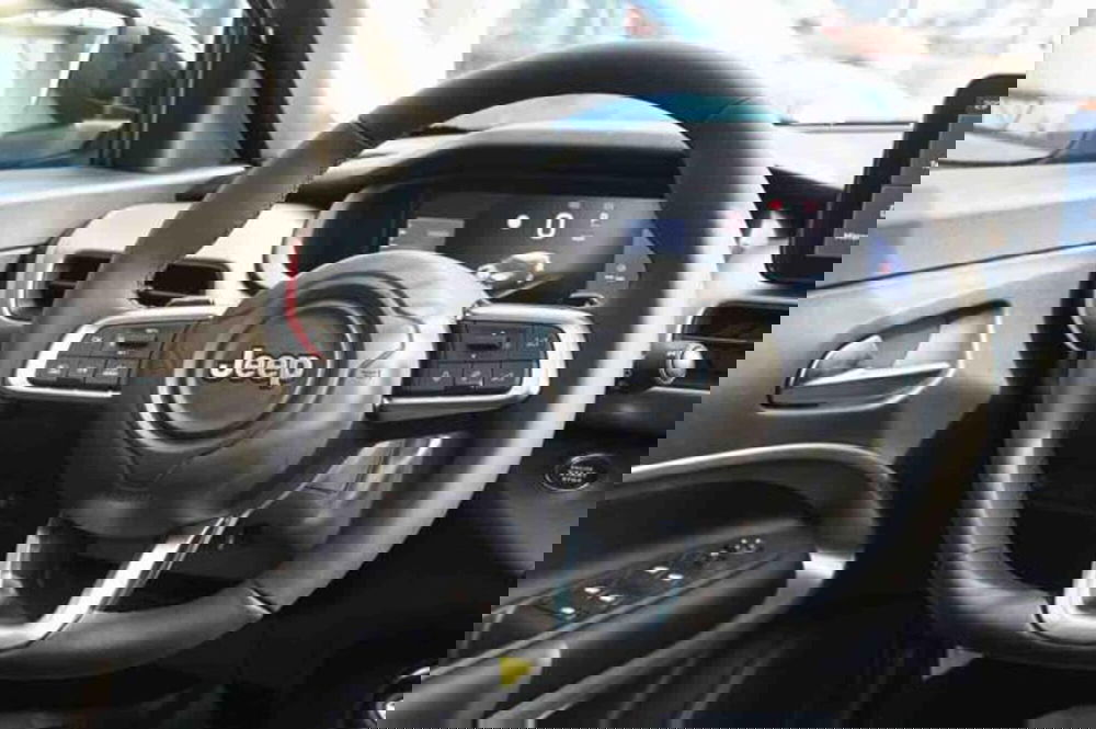 Jeep Avenger nuova a Torino (15)