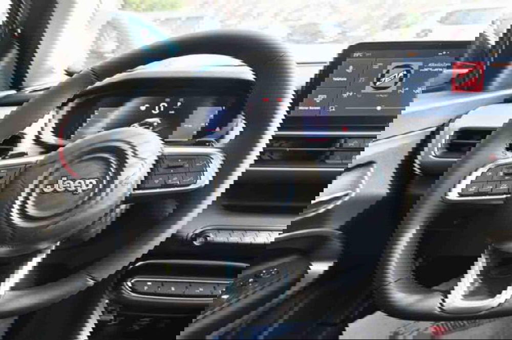 Jeep Avenger nuova a Torino (16)