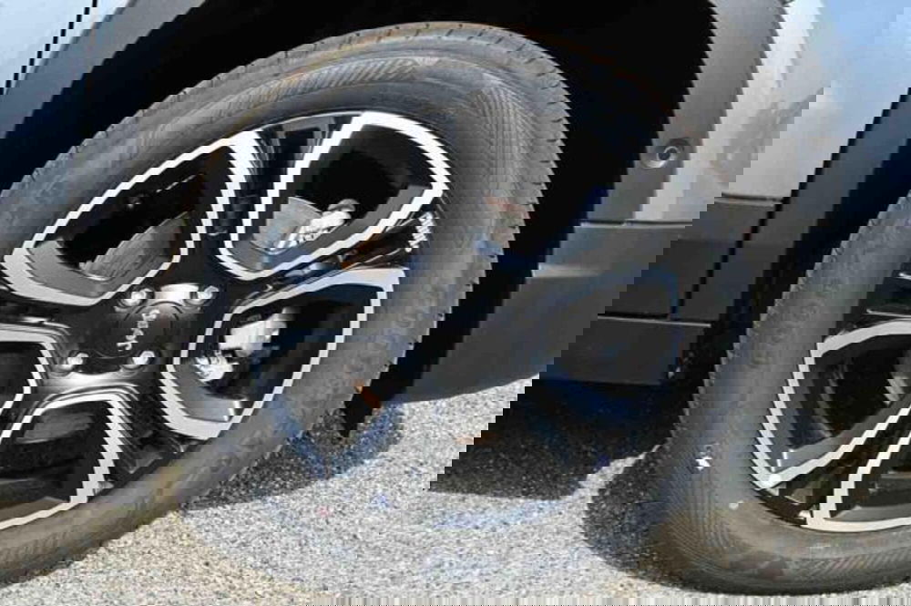 Jeep Avenger nuova a Torino (9)