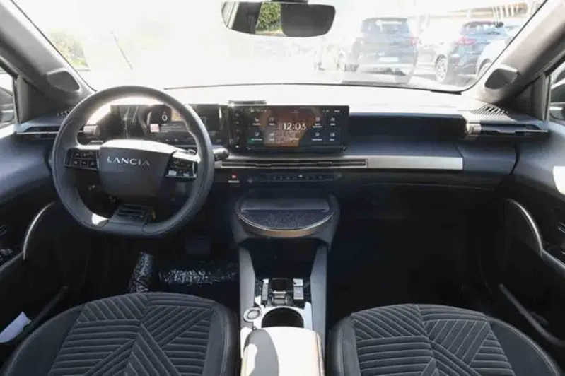 Lancia Ypsilon nuova a Torino (11)