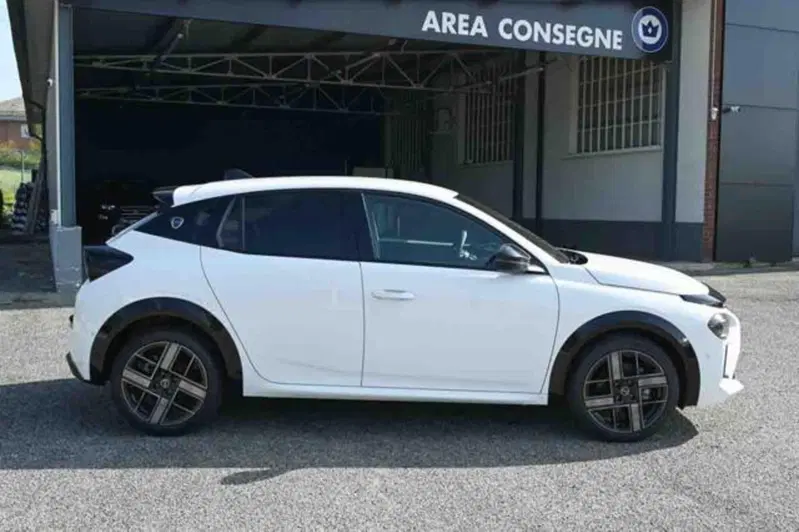 Lancia Ypsilon nuova a Torino (4)