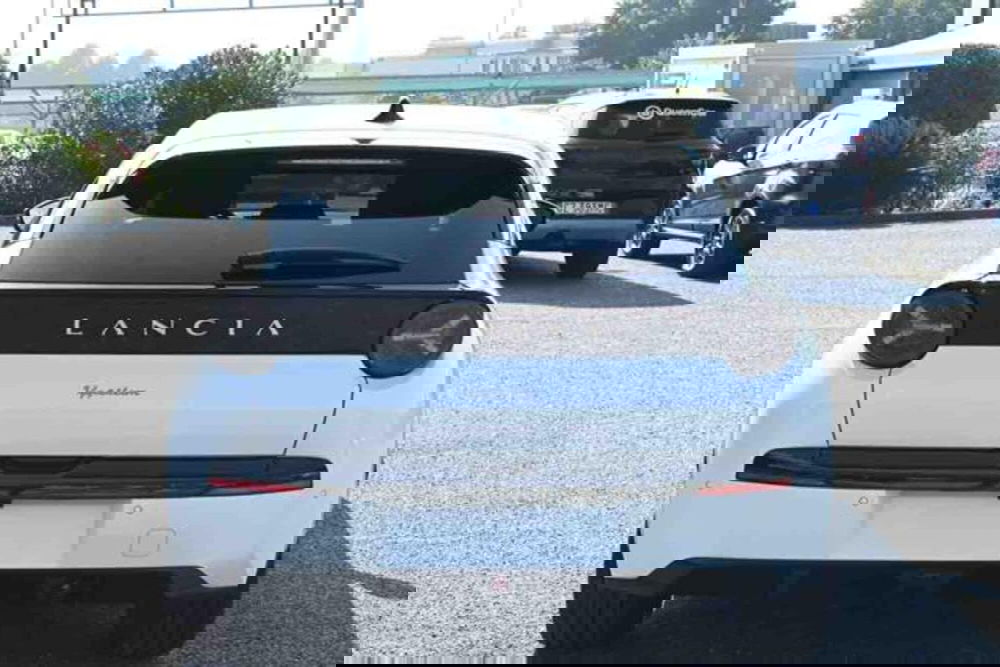 Lancia Ypsilon nuova a Torino (6)