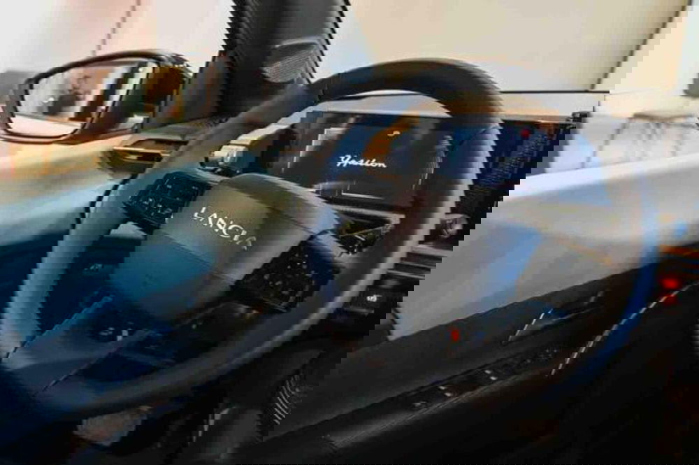 Lancia Ypsilon nuova a Torino (15)