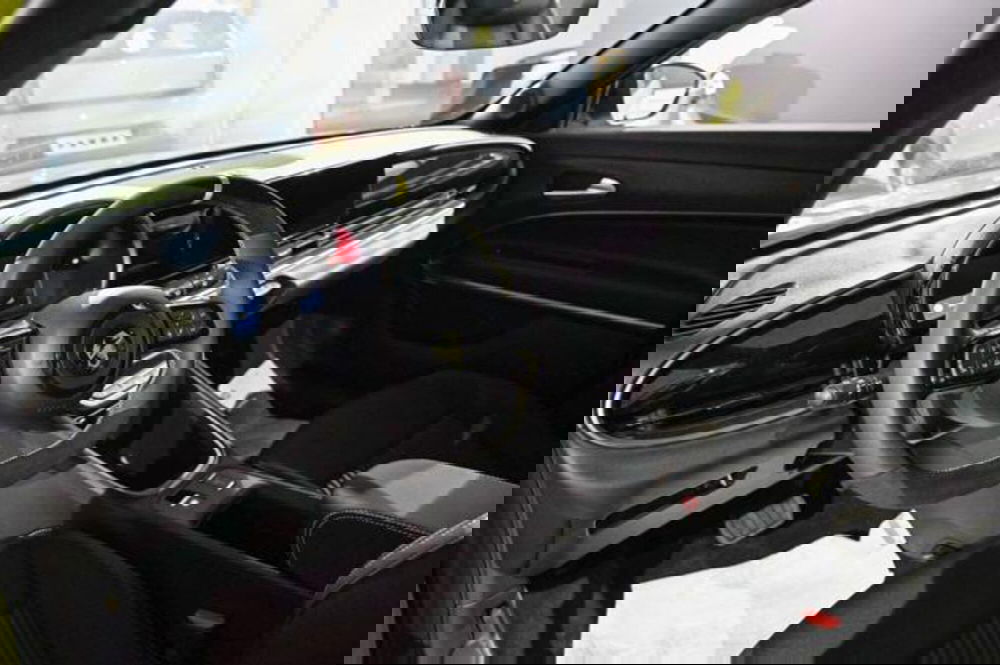 Abarth 600e nuova a Torino (5)