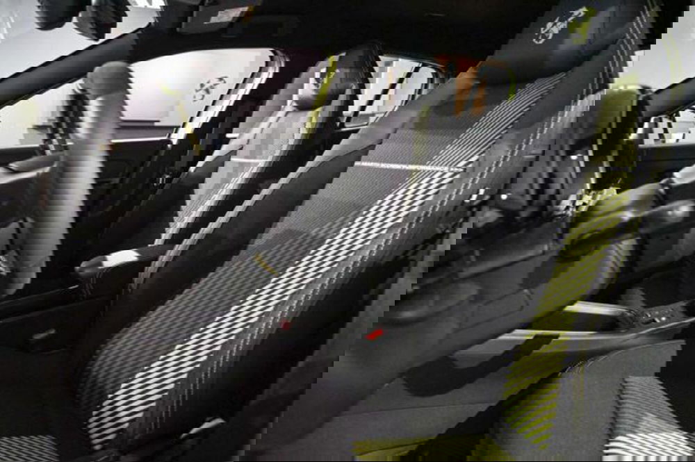 Abarth 600e nuova a Torino (7)