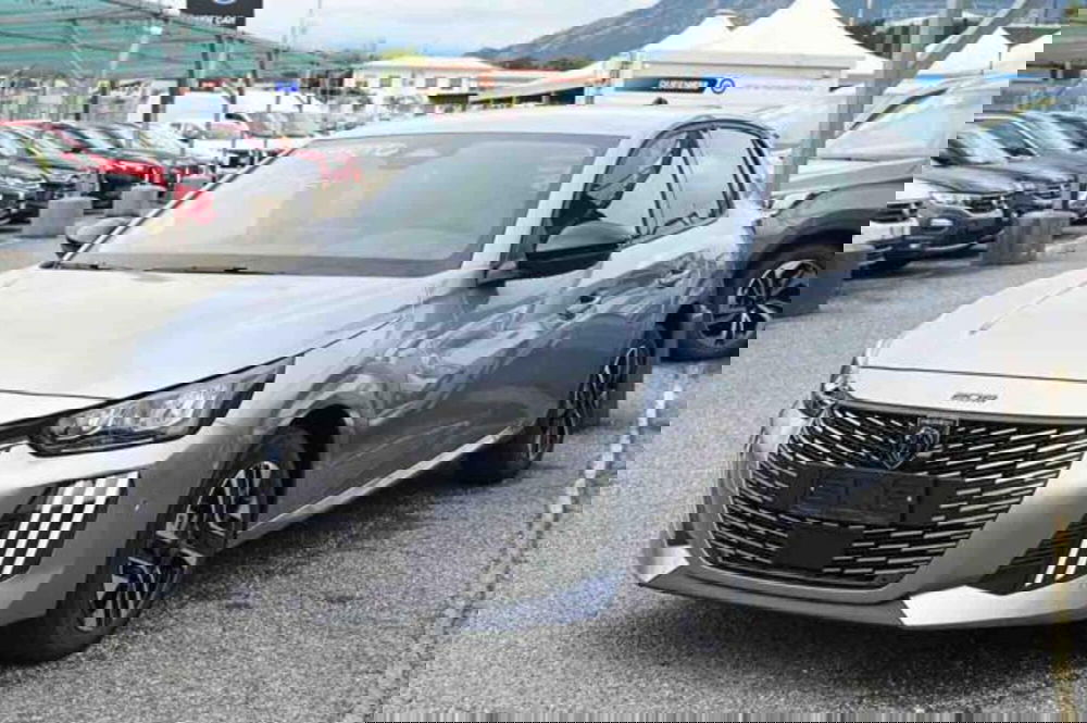 Peugeot 208 nuova a Torino