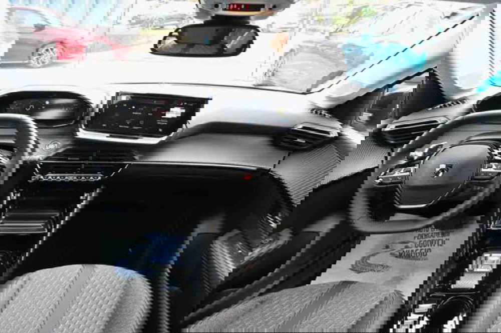 Peugeot 208 nuova a Torino (10)