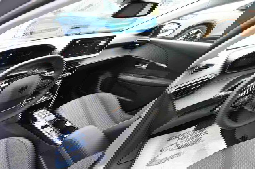 Peugeot 208 nuova a Torino (11)