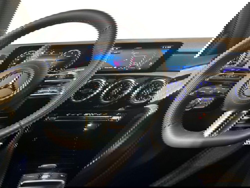 Mercedes-Benz Classe A nuova a Bologna (14)