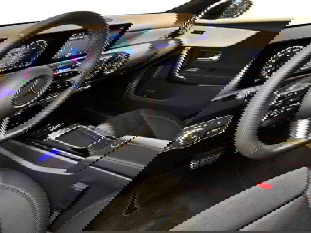 Mercedes-Benz Classe A nuova a Bologna (11)