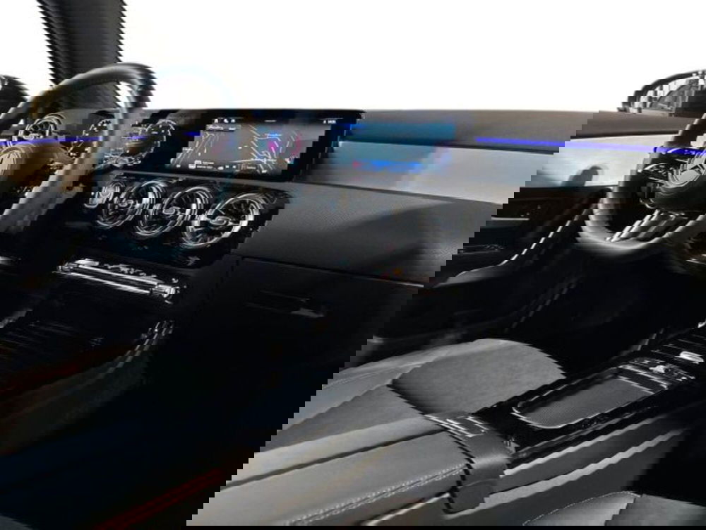 Mercedes-Benz Classe A nuova a Bologna (15)