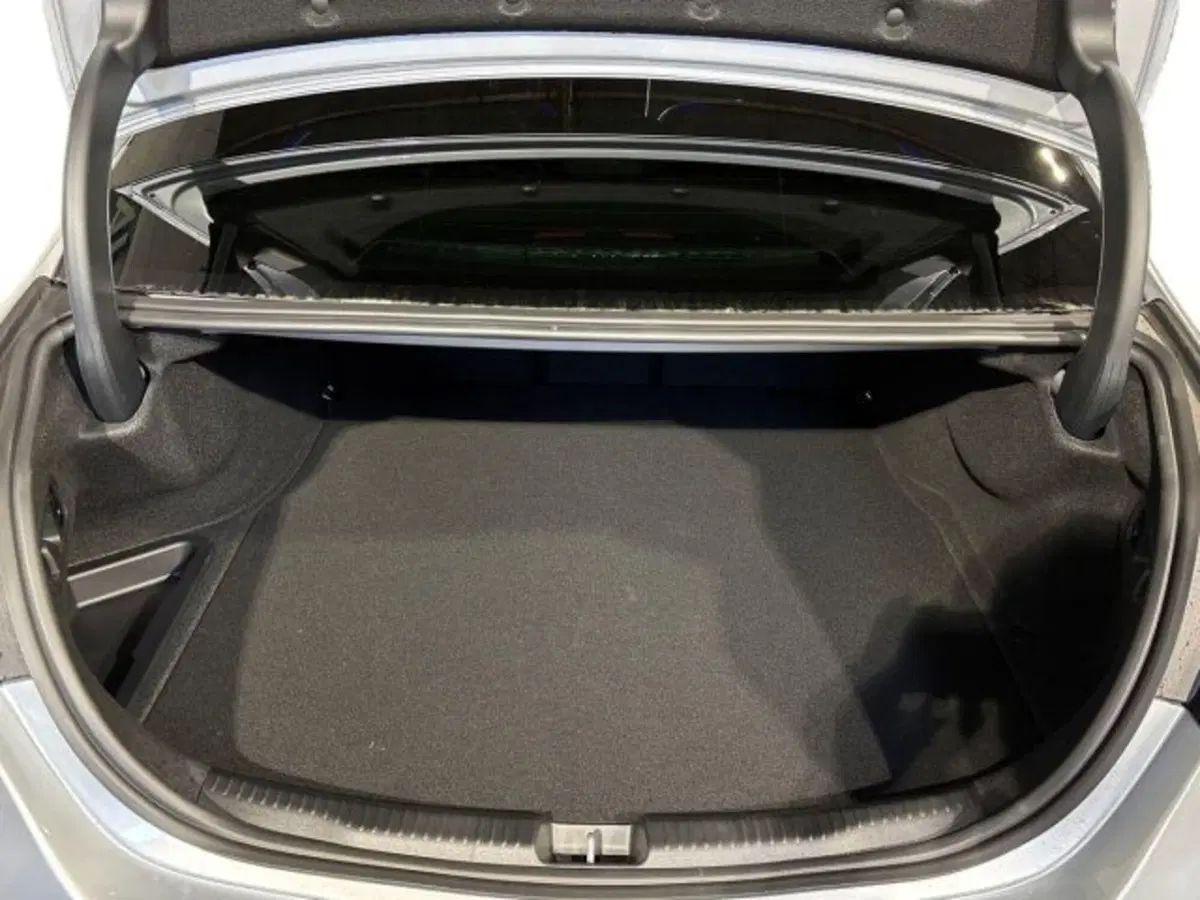 Mercedes-Benz Classe C nuova a Bologna (7)
