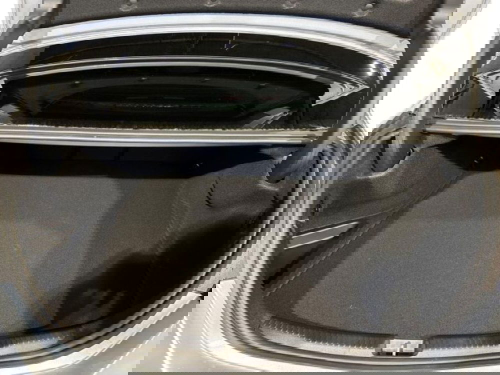 Mercedes-Benz Classe C nuova a Bologna (7)