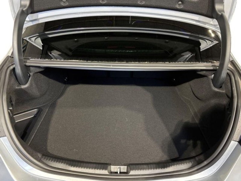 Mercedes-Benz Classe C nuova a Bologna (7)