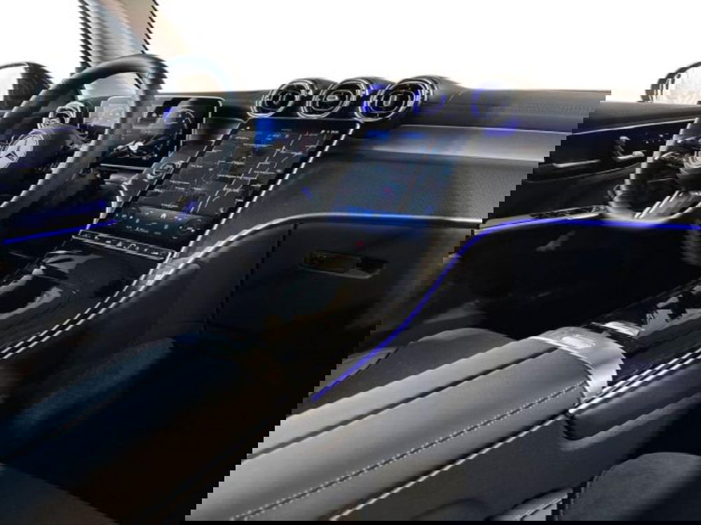 Mercedes-Benz GLC nuova a Bologna (15)