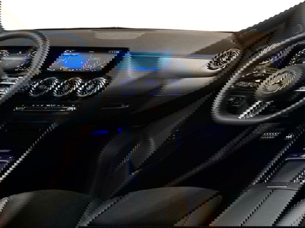 Mercedes-Benz GLA SUV nuova a Bologna (13)