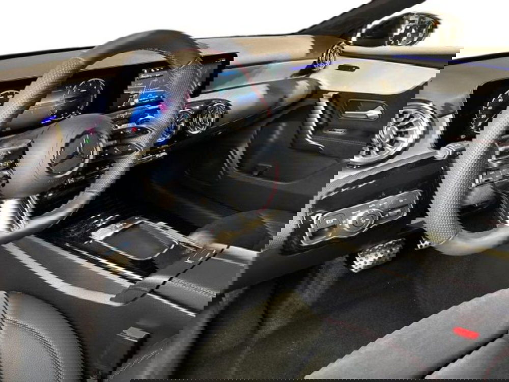 Mercedes-Benz Classe A nuova a Bologna (11)