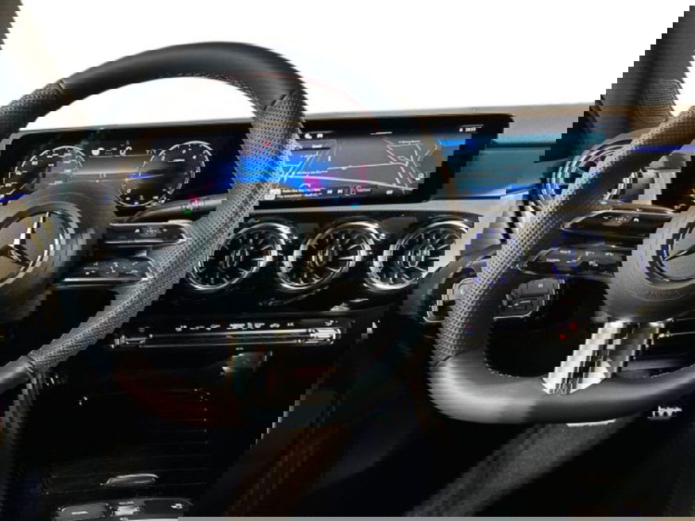 Mercedes-Benz Classe A nuova a Bologna (14)