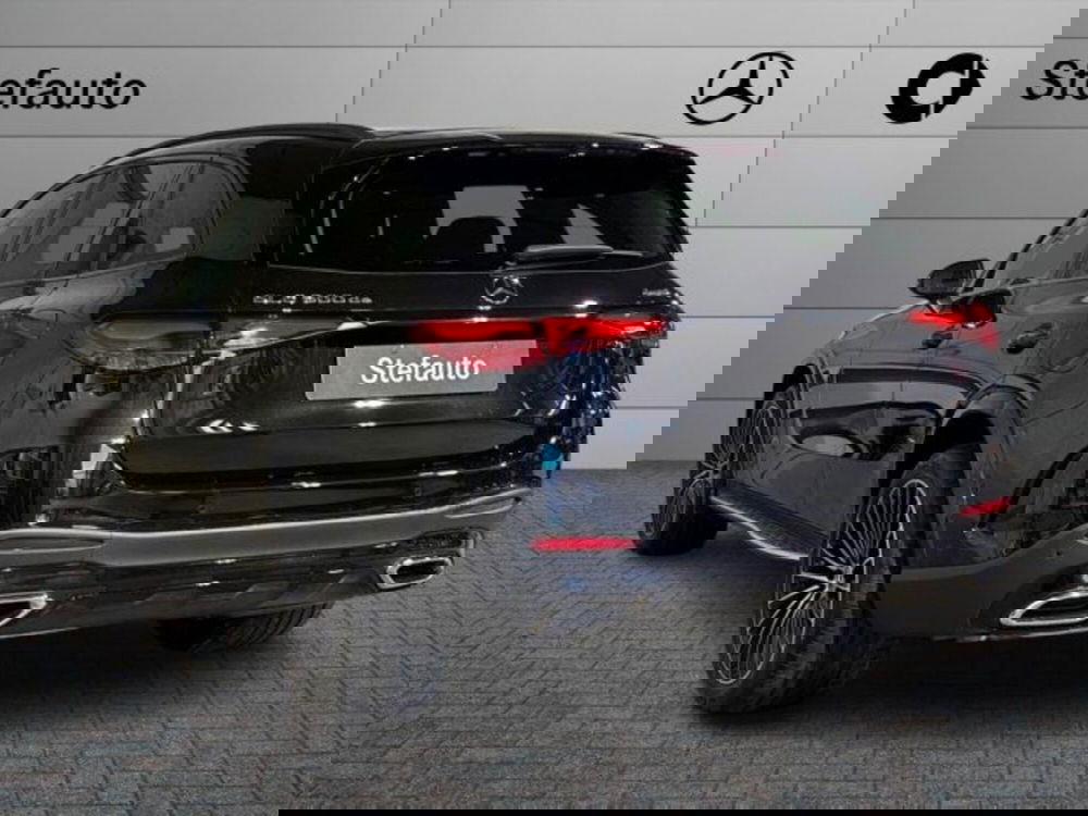 Mercedes-Benz GLC nuova a Bologna (5)