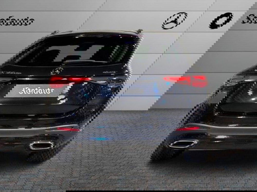 Mercedes-Benz GLC nuova a Bologna (6)