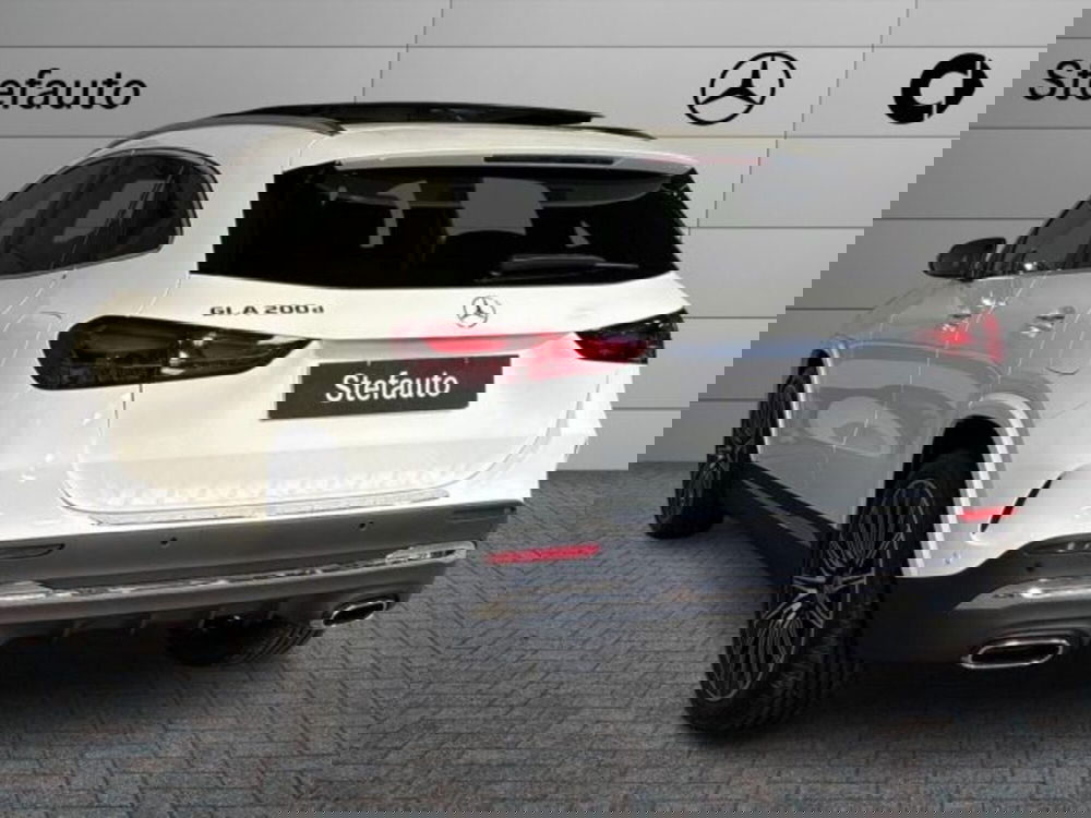 Mercedes-Benz GLA SUV nuova a Bologna (5)