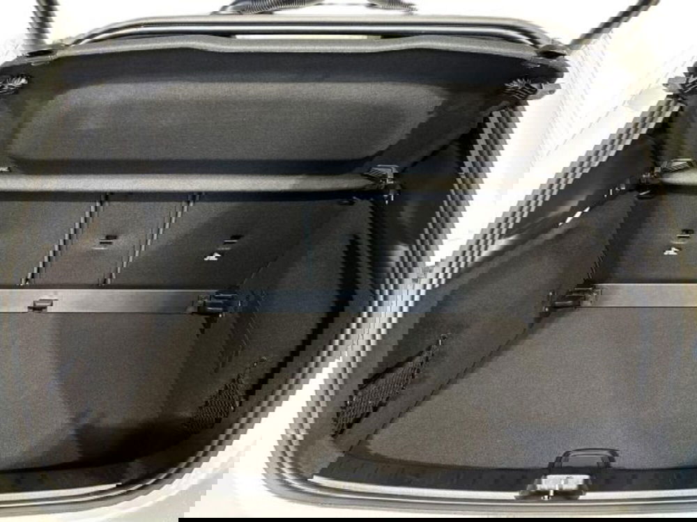 Mercedes-Benz GLA SUV nuova a Bologna (7)