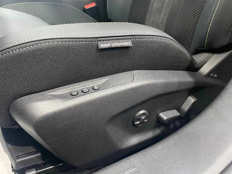 Peugeot 308 SW nuova a Torino (11)
