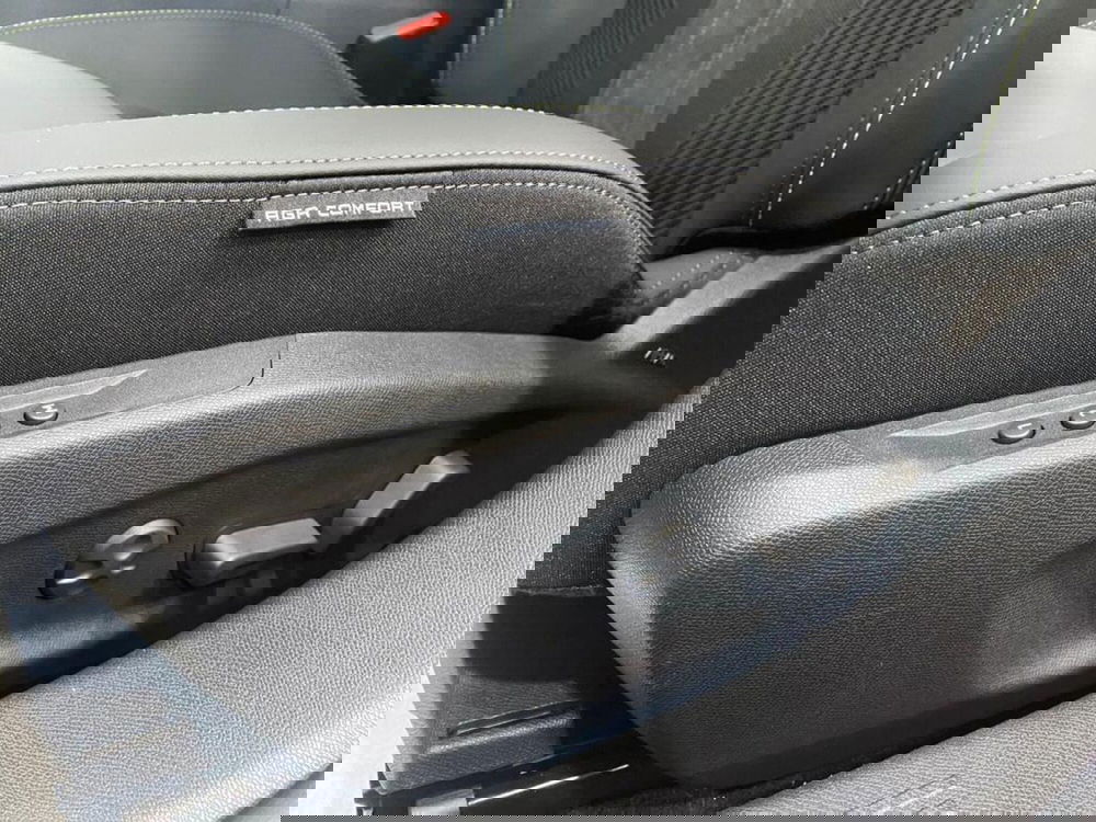 Peugeot 308 SW nuova a Torino (10)