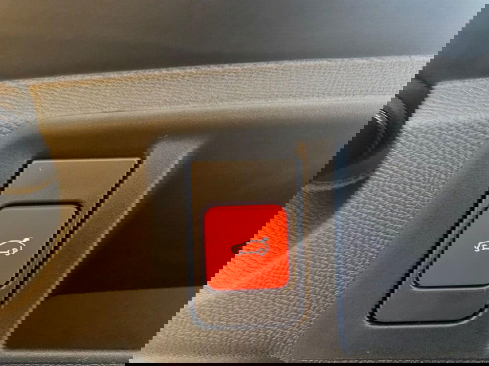 Peugeot 308 SW nuova a Torino (13)
