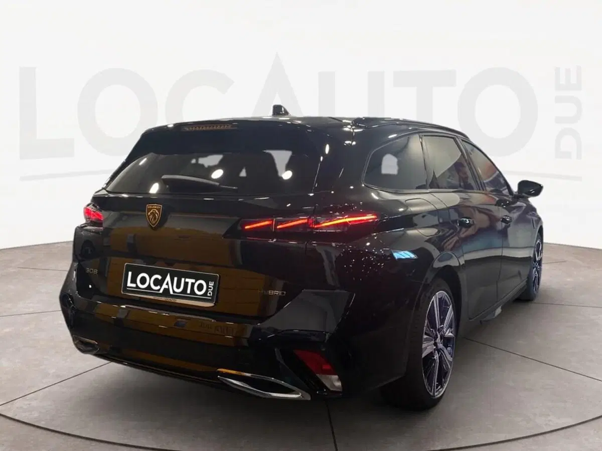 Peugeot 308 SW nuova a Torino (4)