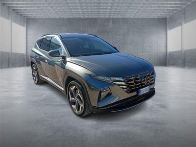 Hyundai Tucson 1.6 phev Exellence 4wd auto del 2022 usata a Bari