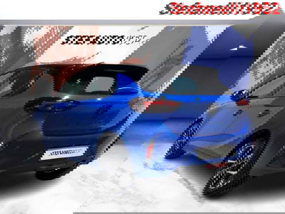 Opel Corsa nuova a Bologna (5)