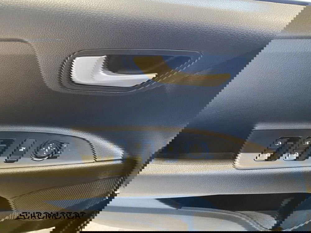 Kia Stonic usata a Bari (11)