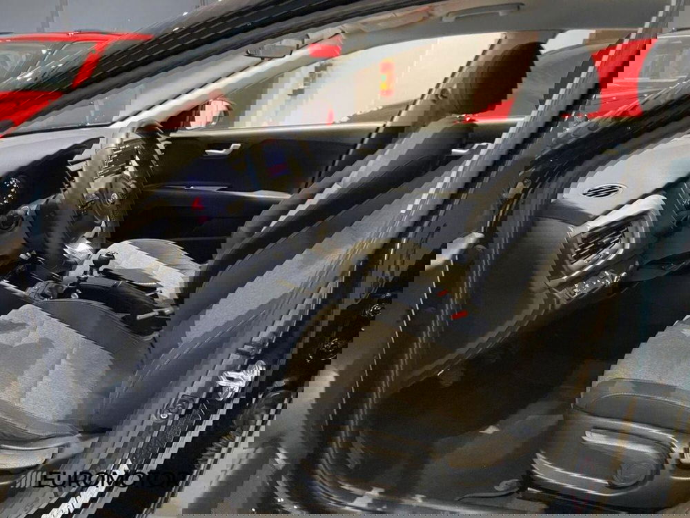 Kia Stonic usata a Bari (13)