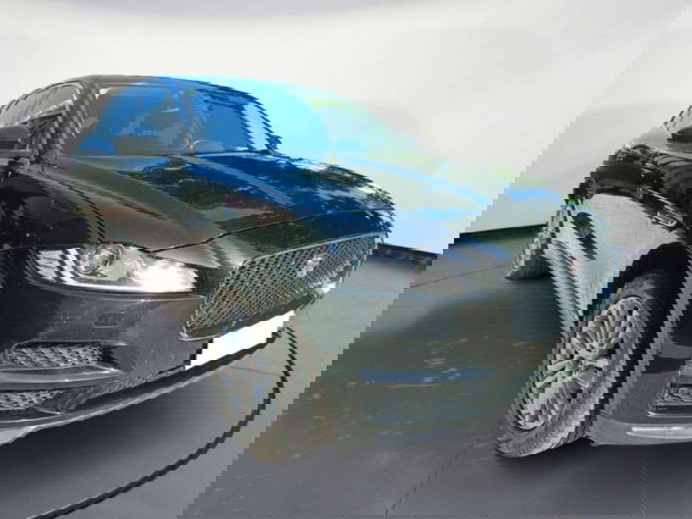 Jaguar F-Pace usata a Firenze
