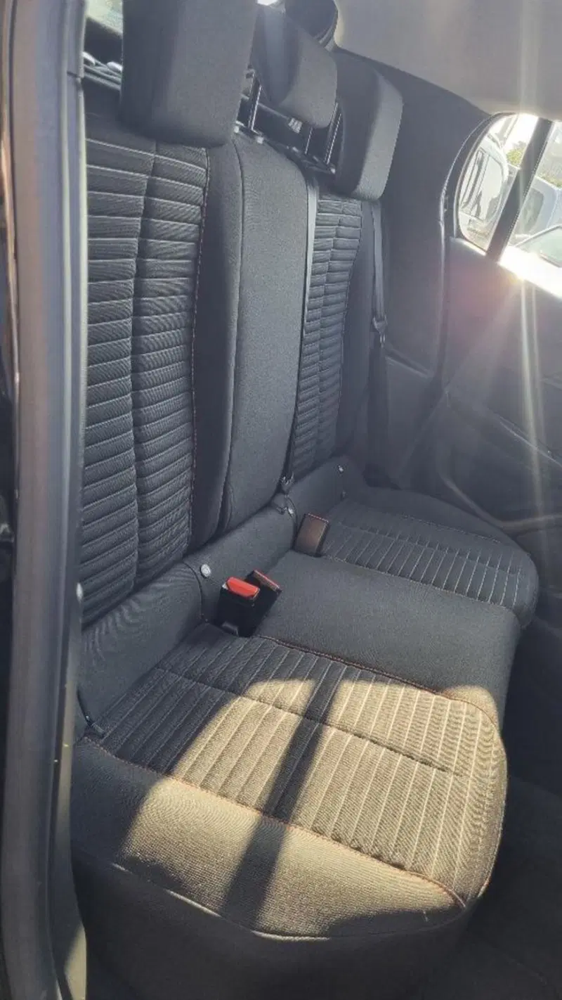 Peugeot 208 usata a Savona (11)