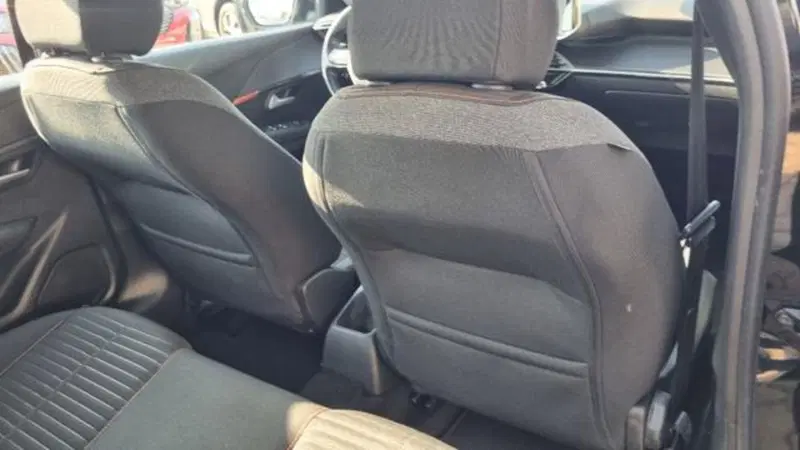 Peugeot 208 usata a Savona (12)