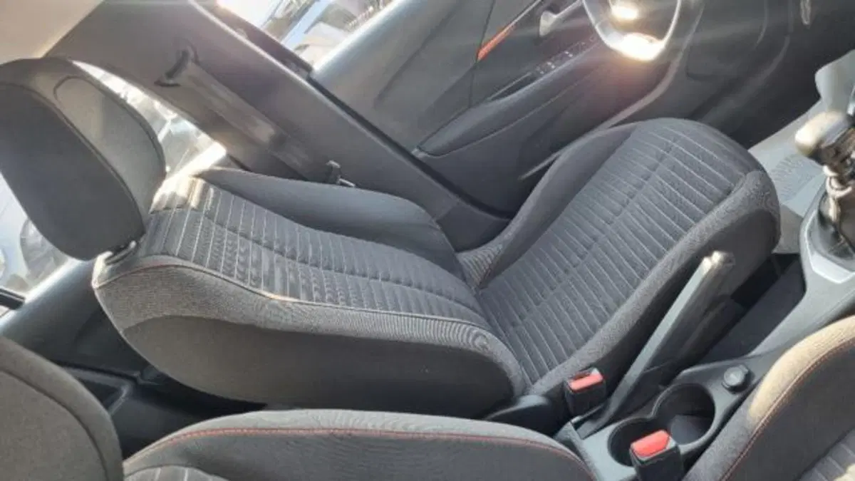 Peugeot 208 usata a Savona (15)