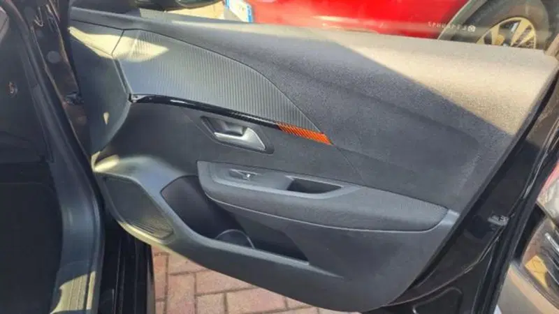 Peugeot 208 usata a Savona (17)