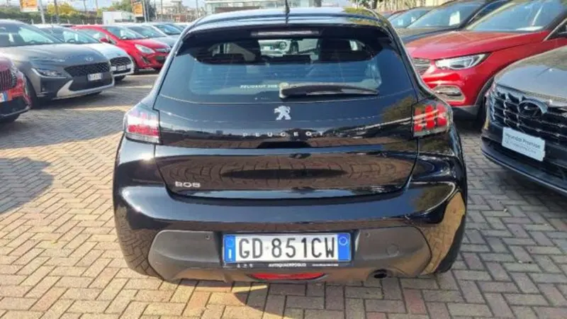 Peugeot 208 usata a Savona (8)