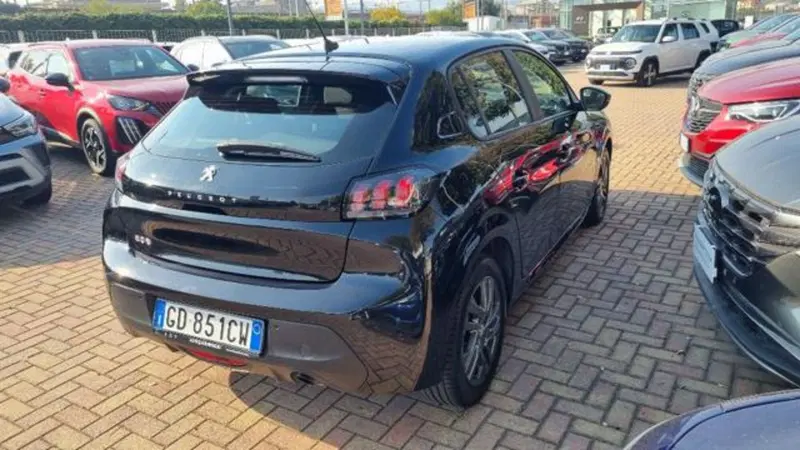 Peugeot 208 usata a Savona (9)