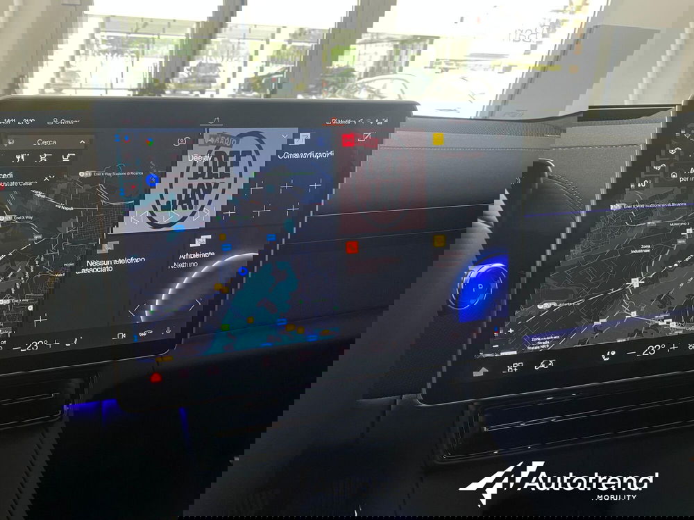 Polestar Polestar 4 nuova a Bari (16)