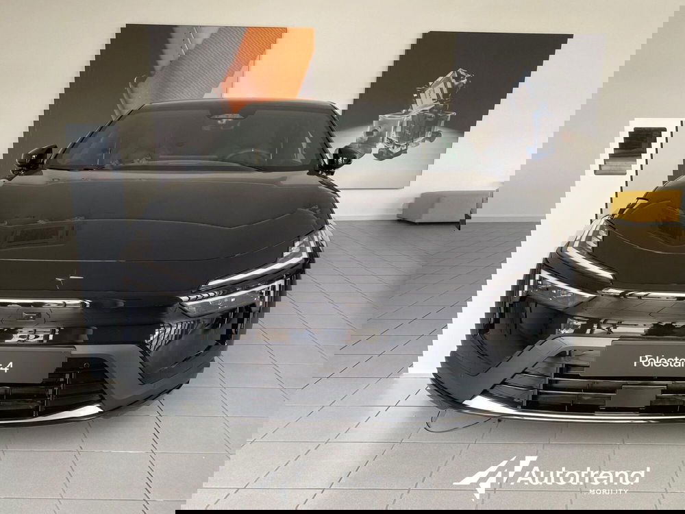 Polestar Polestar 4 nuova a Bari (2)