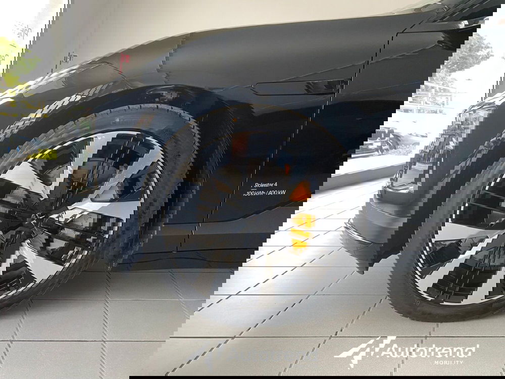 Polestar Polestar 4 nuova a Bari (5)